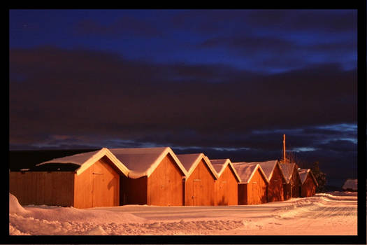 Night by the boathouses...