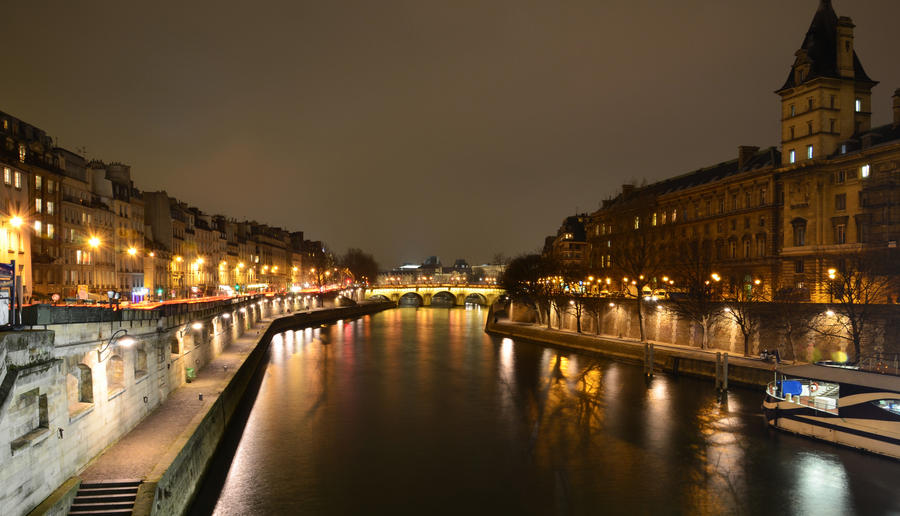 Long Exposure of the Seine