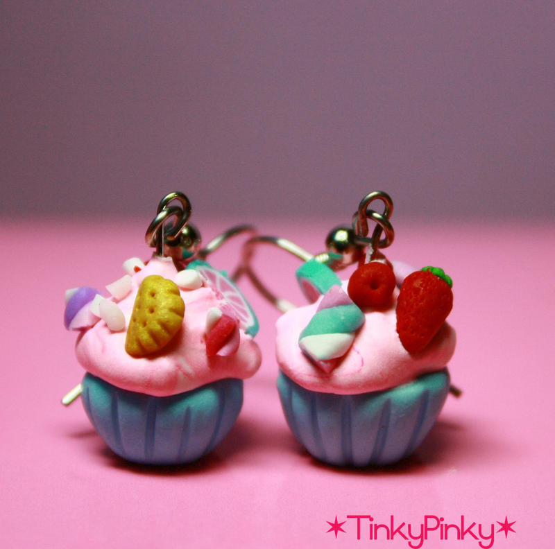 Cupcake earrings2