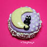 miniature cake kitty on moon