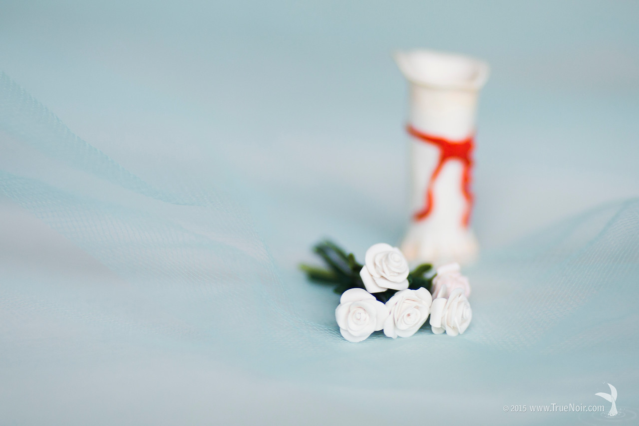 White Rose Bouquet, miniature sculpture