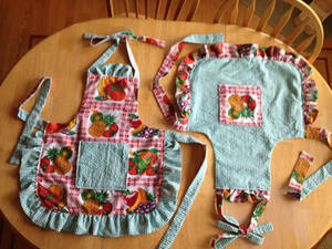 Woman's Apron 7