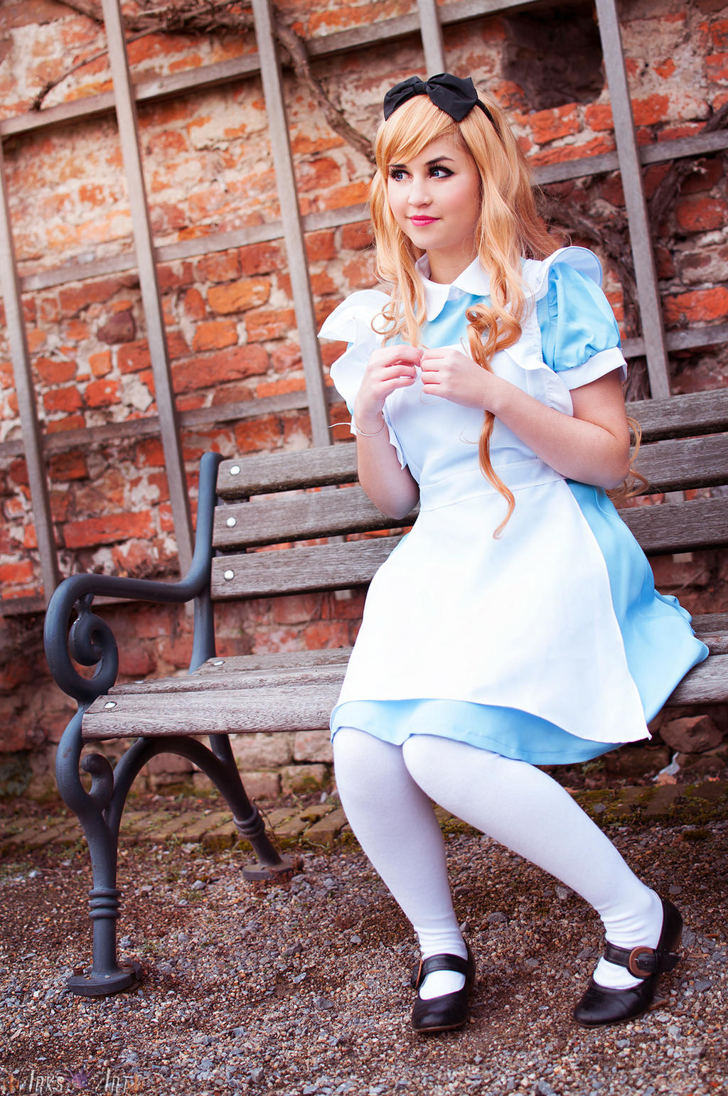 Dreaming Of Wonderland Disney Alice Cosplay By Thaitodoitsu On Deviantart 