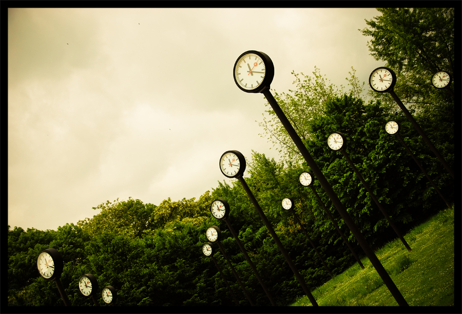 Time and Time again - Clocks by 8o-clock on DeviantArt