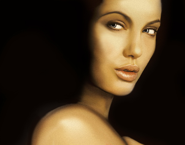 Angelina Jolie