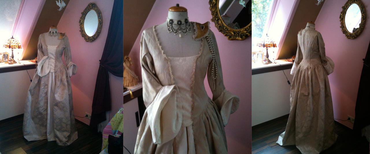 Lizzie's gown