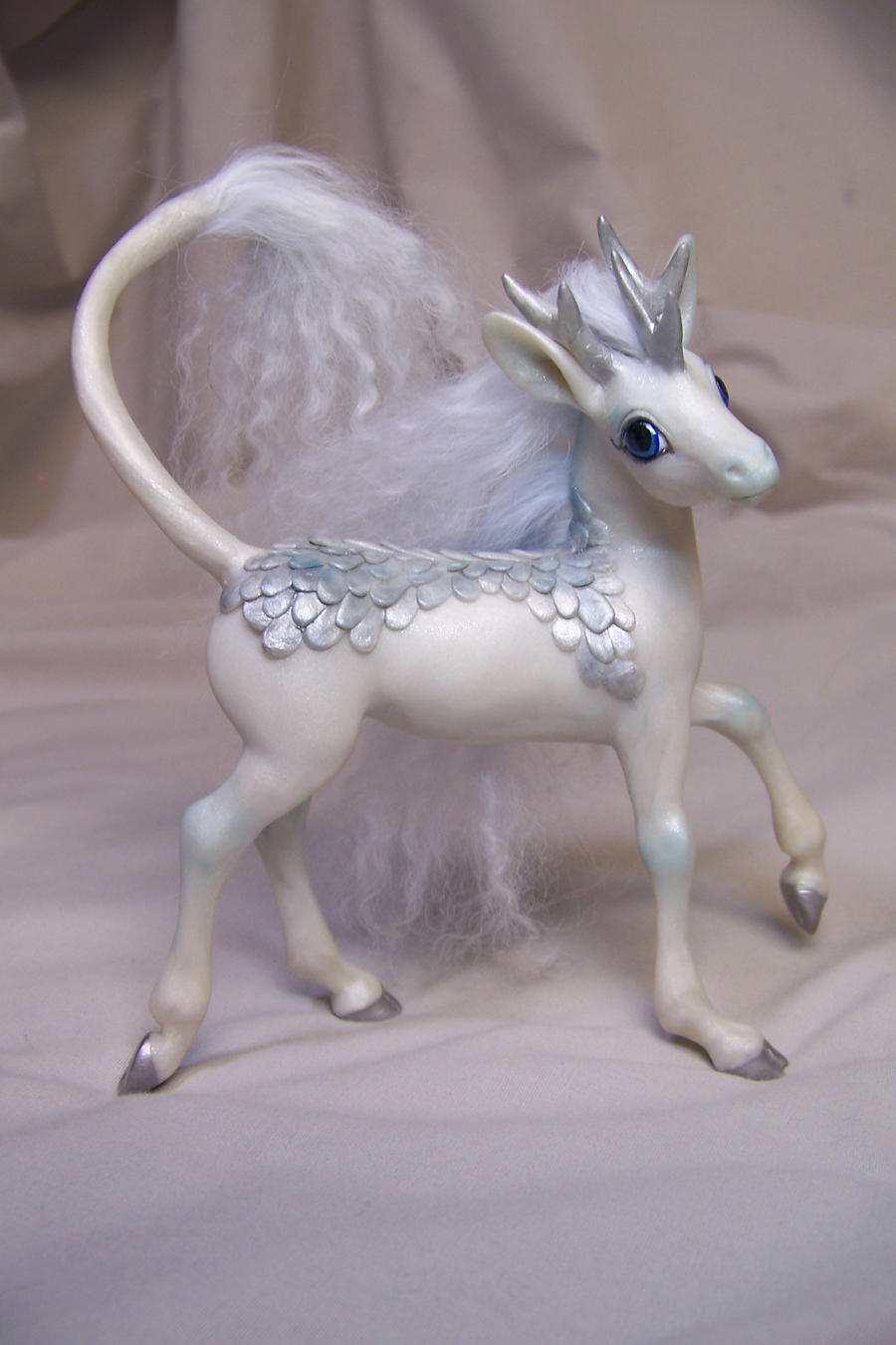 'Hana' Kirin unicorn pony