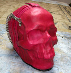 Leather skull purse in pink