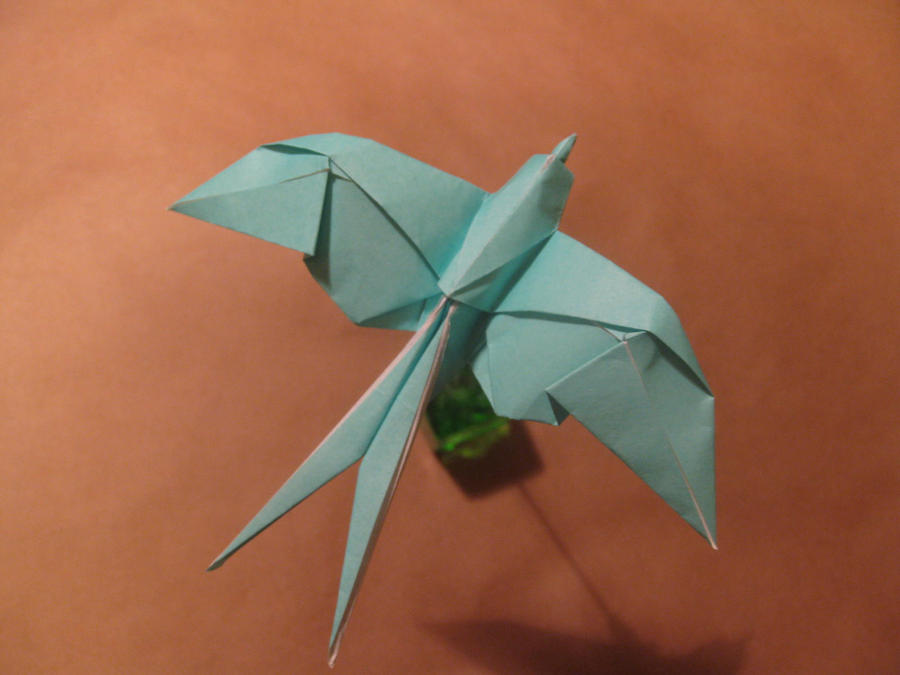Большая птица оригами резиденция утренней росы. Оригами птичка. Ласточка оригами. Оригами маленькая птичка. Оригами Ласточка из бумаги.