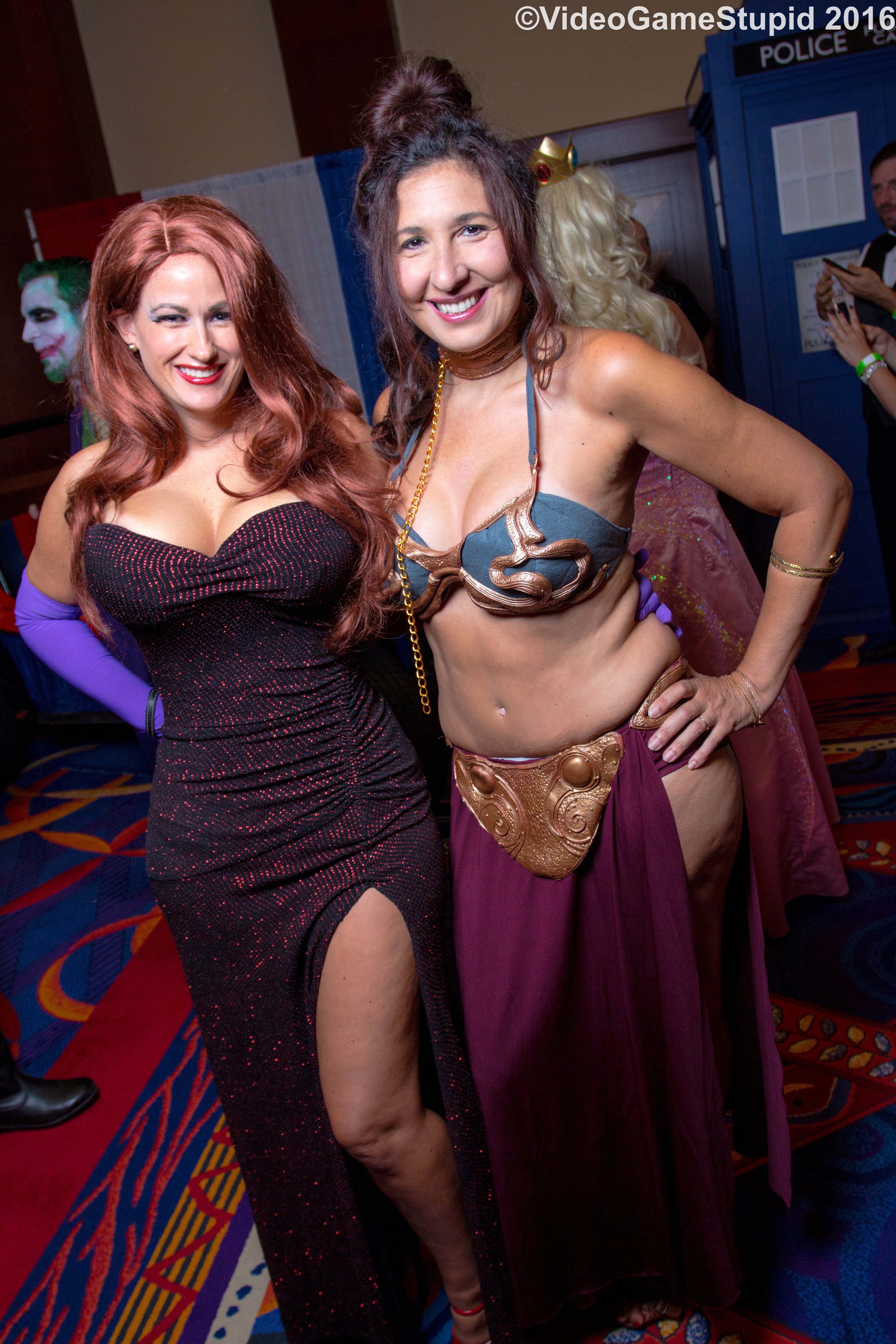 TerrifiCon 2016 - Jessica Rabbit and Slave Leia