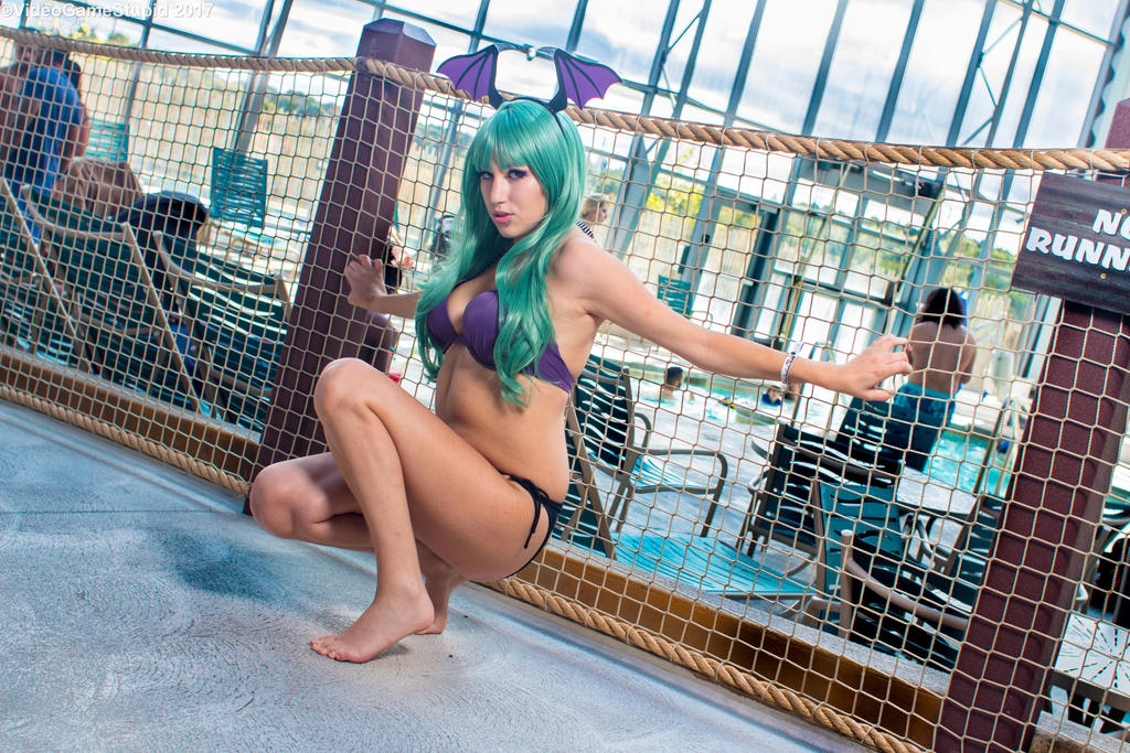 ColossalCon East 2017 - Bikini Morrigan(PS) 03