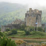 CHATEAU DANS LA BRUME ECOSSAISE