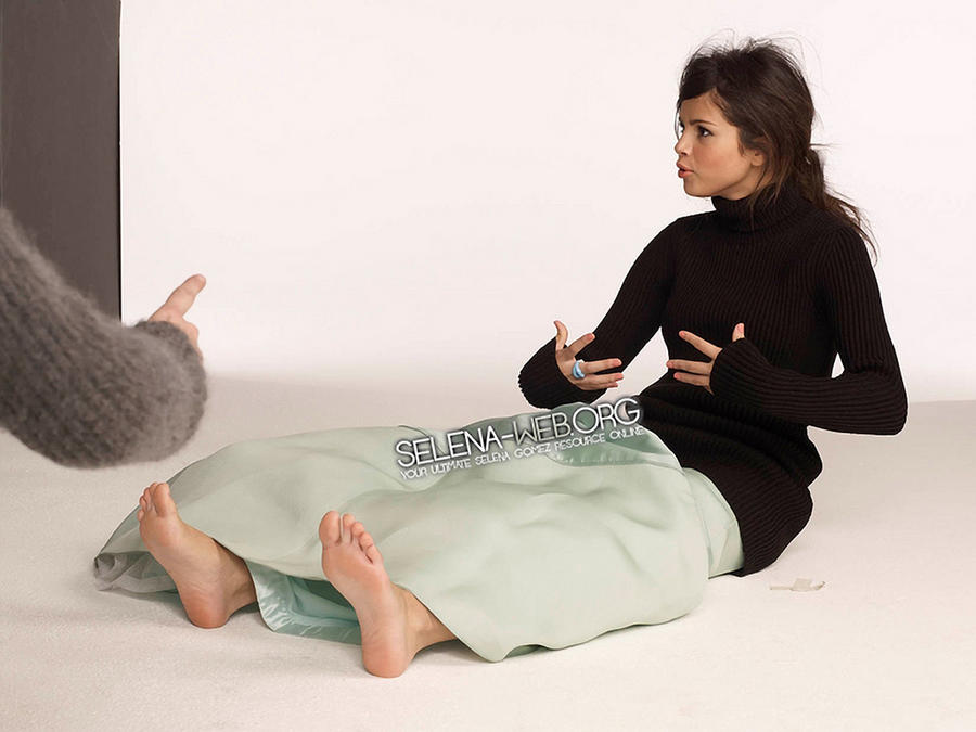 Selena Gomez Feet By Goddessgg On DeviantArt selena-gomez-feet-by-goddessgg-on-deviantart