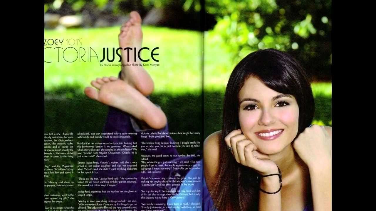 victoria justice barefeet