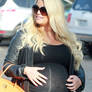 Jessica Simpson(pregnant)3.