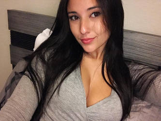 Angie Varona.