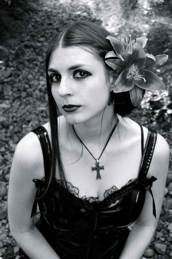 Black And White Goth By Bathorypix On DeviantArt black-and-white-goth-by-bathorypix-on-deviantart