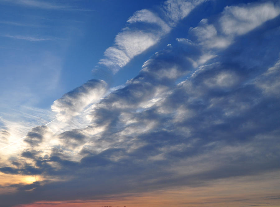 Streaky Clouds (Stock)