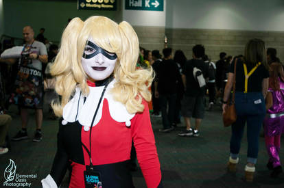 2019 LA comic con harley quinn cosplay