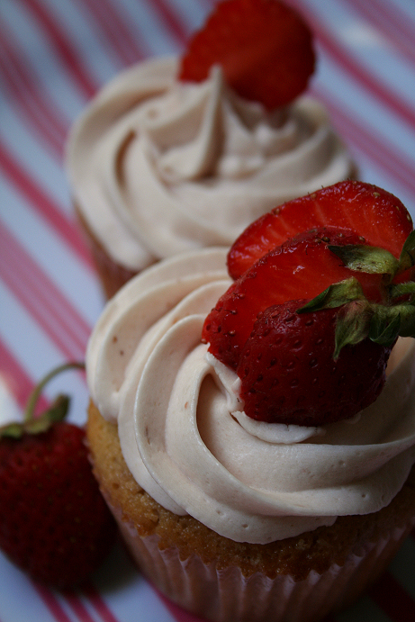 strawberry cupcakes