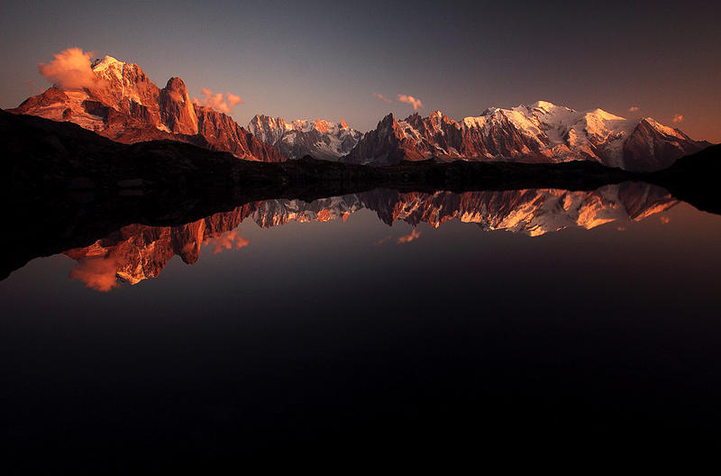 MirrorThrone