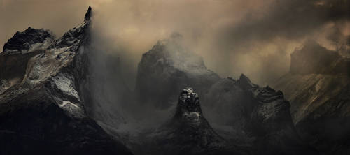 Les Montagnes Hallucinees by alexandre-deschaumes