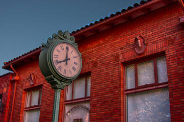 Niles Street Clock