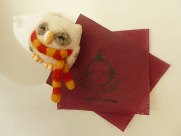 Needle Felt Hedwig Magnet Wearing Hogwarts Scarf