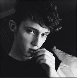 Troye Sivan AKA hottest guy EVER...I love this guy