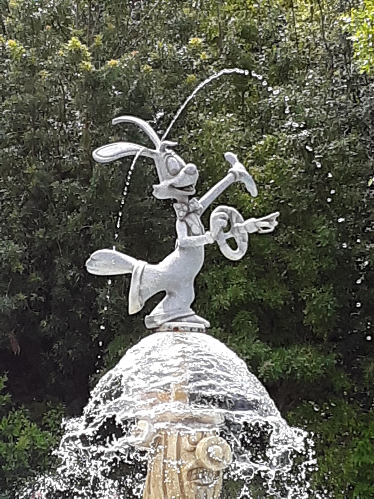 Roger rabbit statue by Angelsgotoheaven12 on DeviantArt