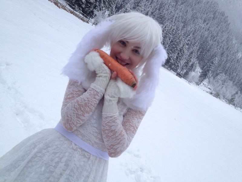 Snow Rabbit Cosplay - Wanna eat this Carrot? I.