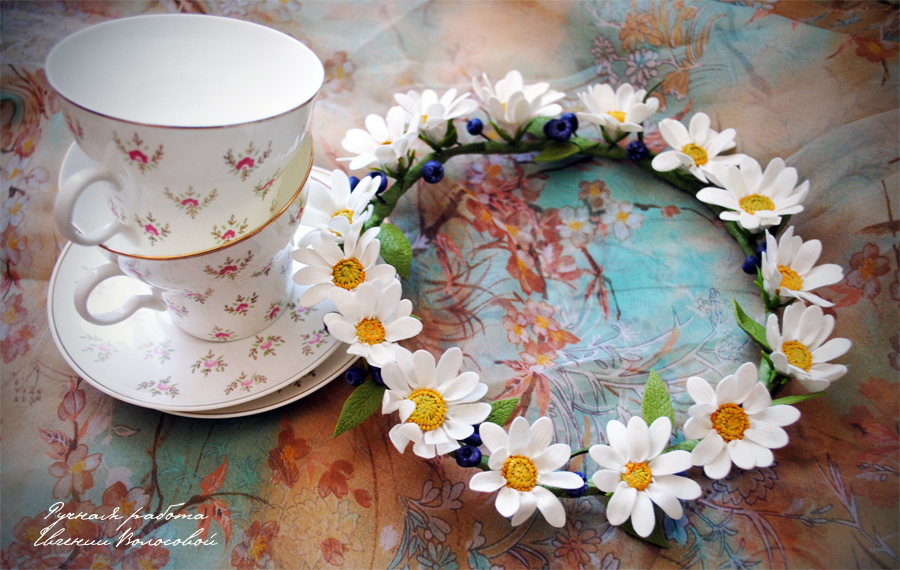 My hand-made wreath of daisies