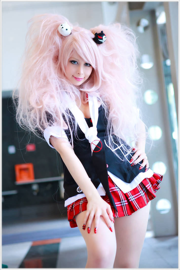 Милые косплеерши. Джунко Эношима косплей. Джунко косплей. Junko Enoshima Cosplay.