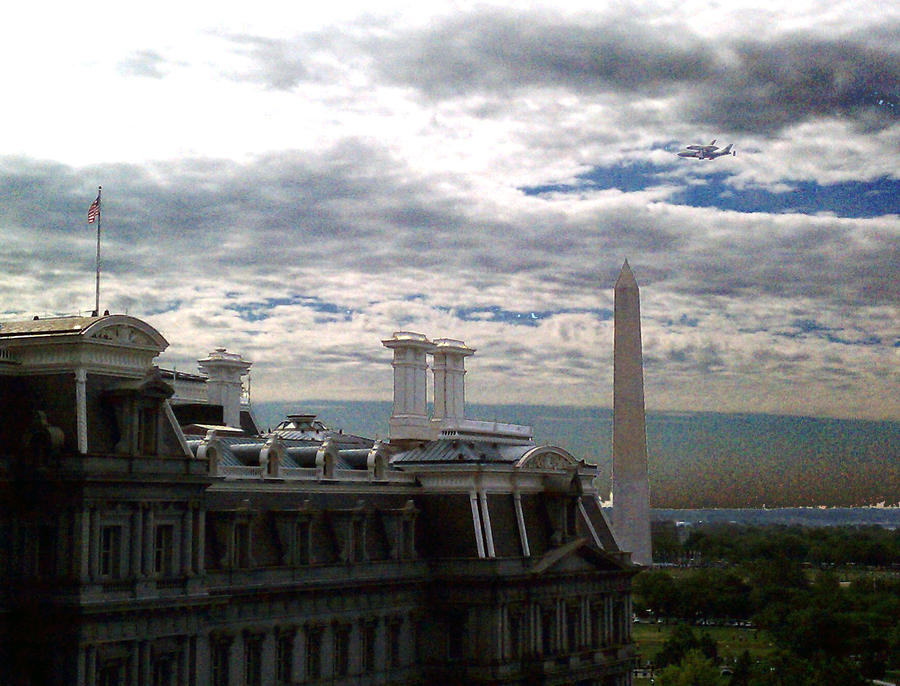 DC Shuttle Flyover by LevenoProgetti on DeviantArt