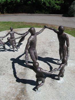 Dancing Statues