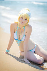 Love Live cosplay: Eli Ayase bikini