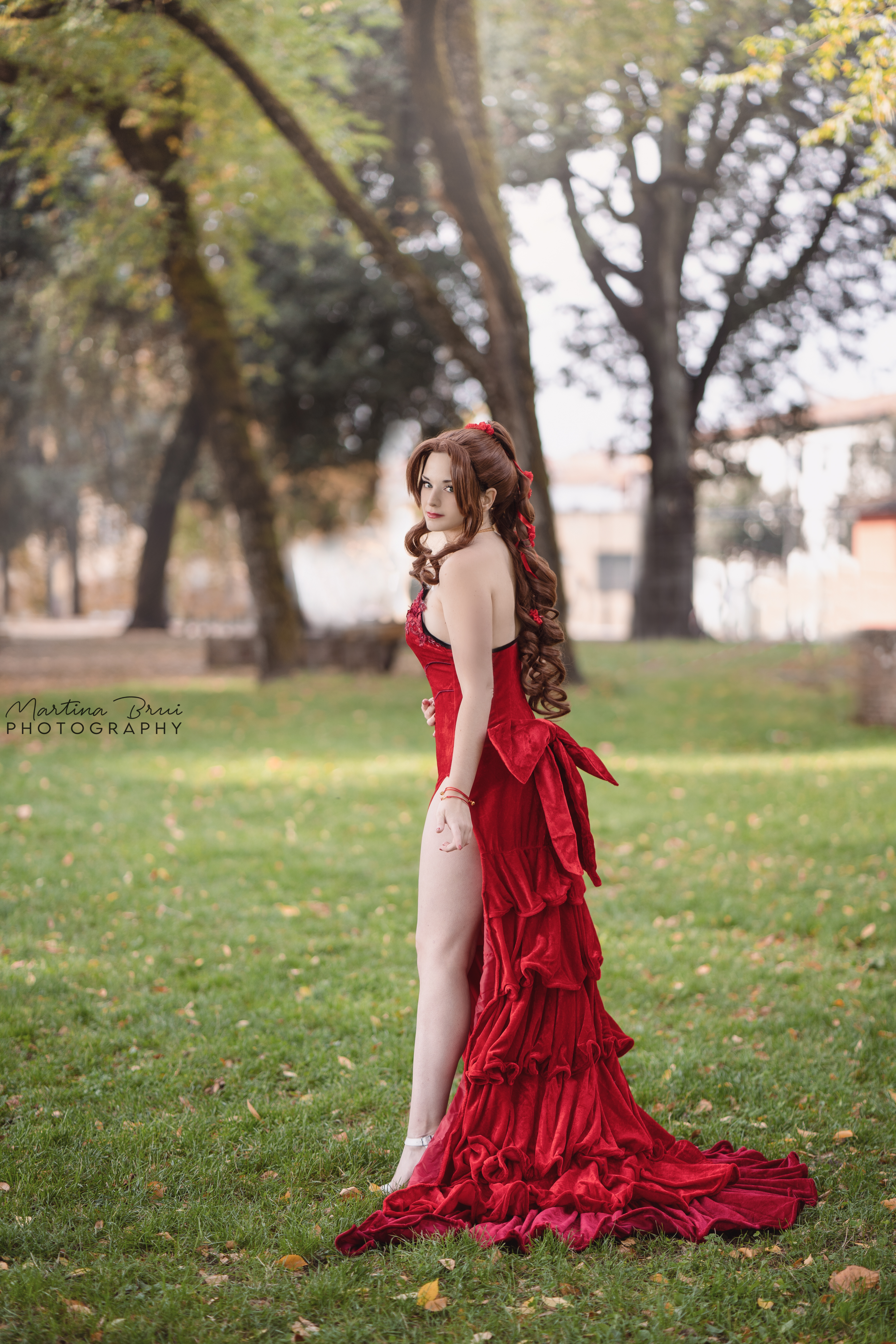 aerith red dress Women FF7 Remake Cosplay Costume FF7 Adult Halloween Deluxe Party Dress,Women,Small : Clothing, Shoes & Jewelry Different parts of her skirt utilize varying materials to maintain the look of light flowing fabric Aerith's Stunning Red Dress from