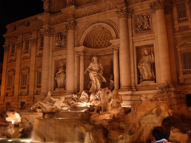 trevi fountain at night