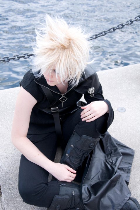 Cloud Strife - - Waiting