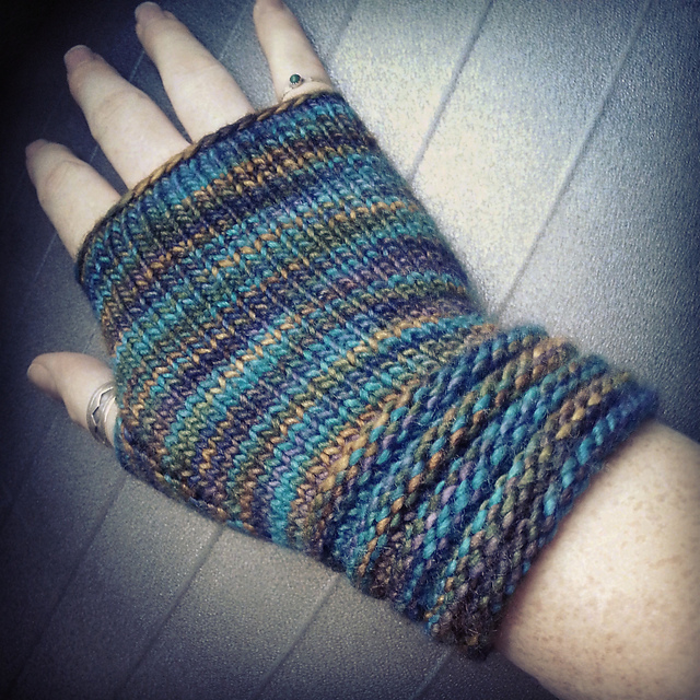 Welted Fingerless Gloves