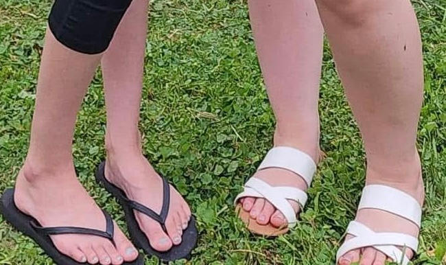 Two Toes Long Lengthy Toes 2: Two Feet are Better than One! by Foot-Frenzy on ...