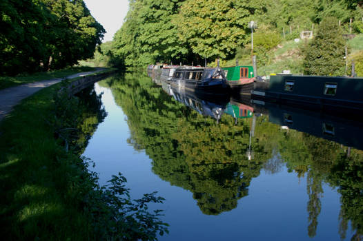 The Leeds and Liverpool Canal at Calverley