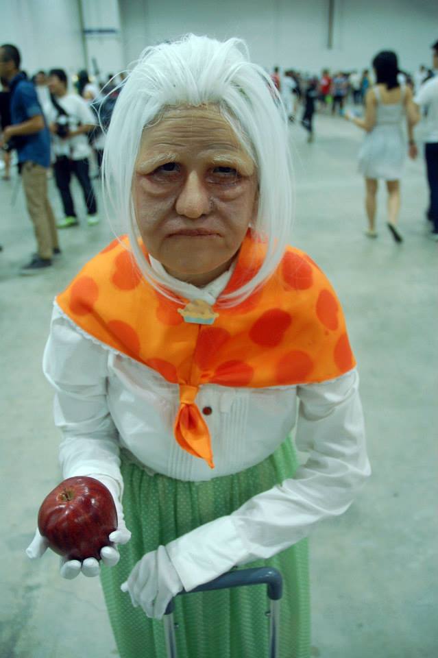 Grumpy ol apple lady