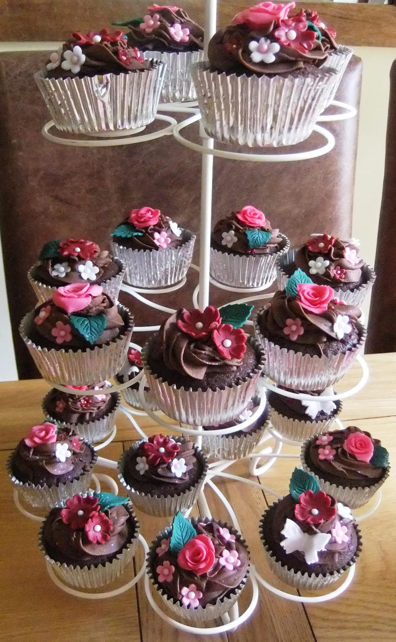 Chocolate rose cupcakes