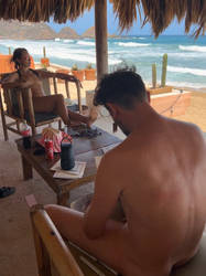 Figure drawing outdoors at Zipolite