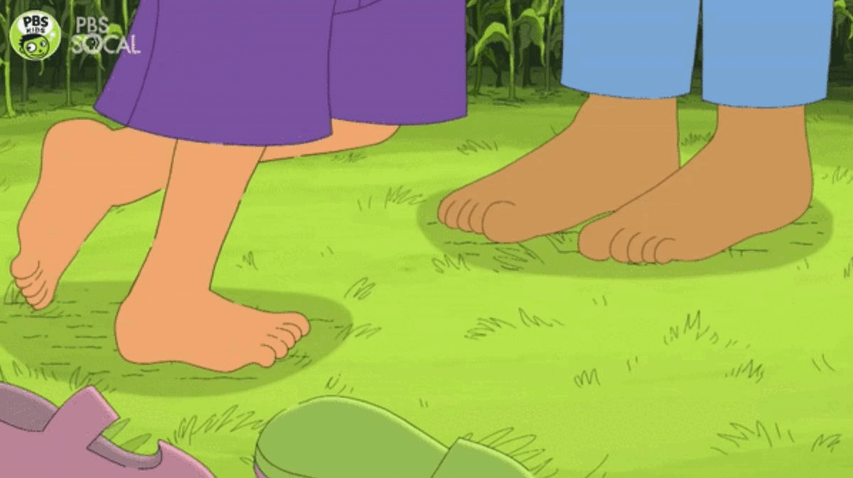DW and Chrissy on grass (toe wiggling) by maria310 on DeviantArt