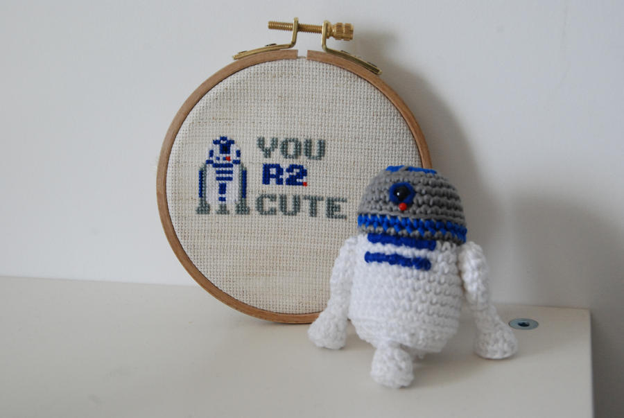 R2D2 cross stitch and amigurumi