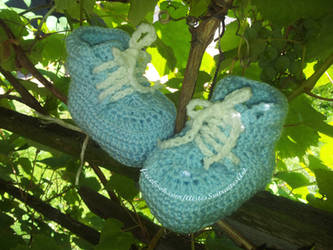 blue baby sneakers