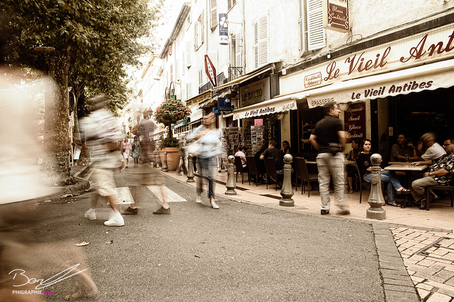 Running Ghosts by Phigraphie on DeviantArt