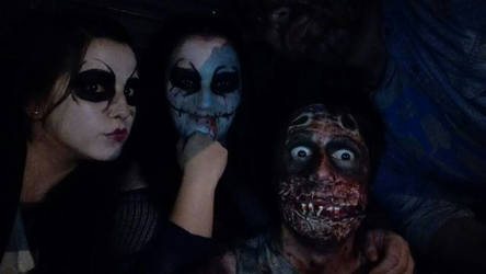 (Hallowen 2014) Zombies also can take a Selfie!